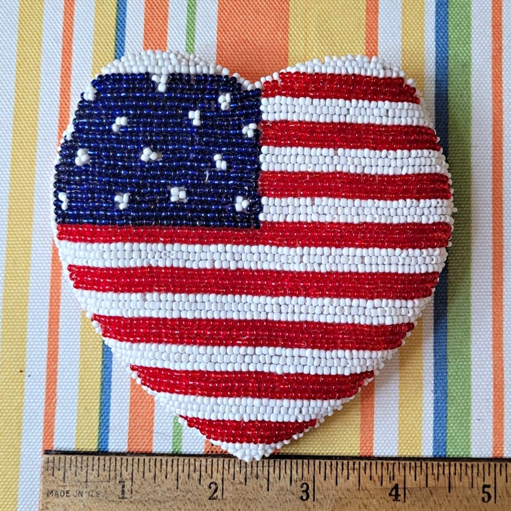 Beaded USA Flag Heart Coin Purse Wallet Women's Red White Blue